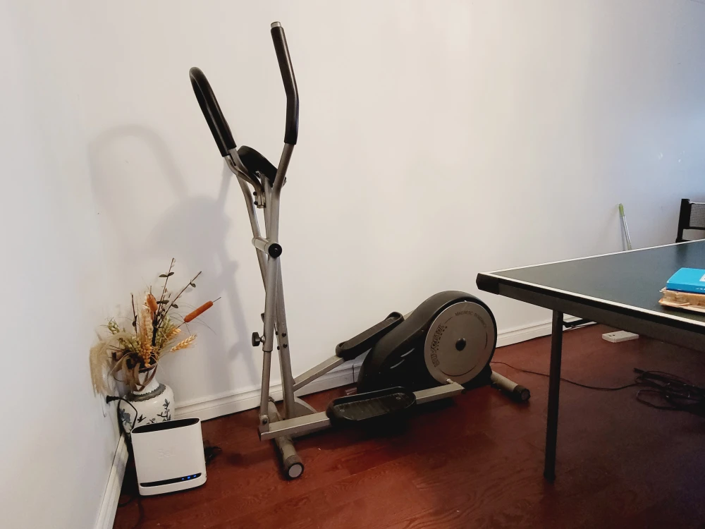 Universal Fitness elliptical machine - photo 4