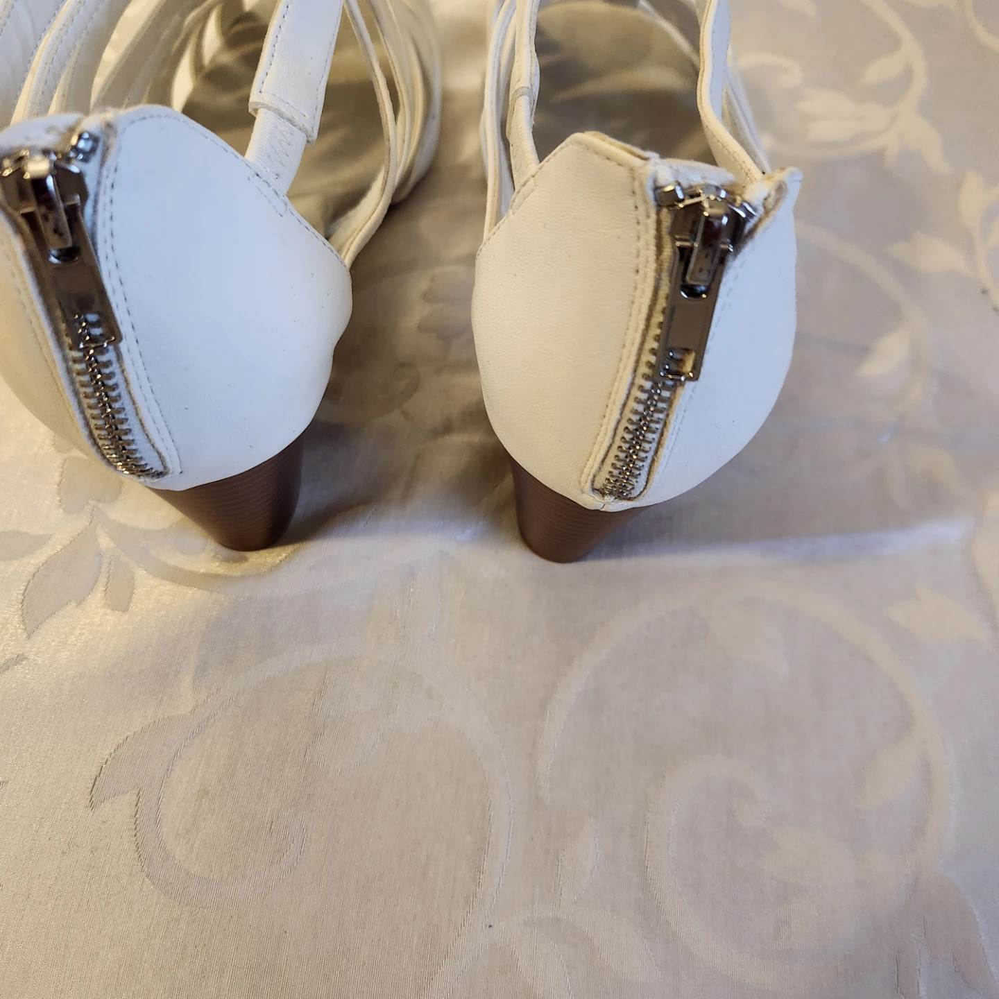 Easy Street Women's White High Heels Platform shoes, Size 9 - photo 5