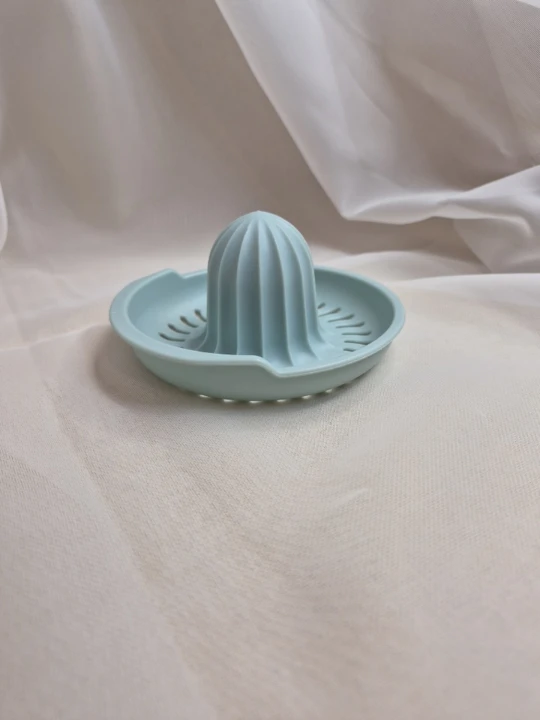 4" Round Vintage Juicer