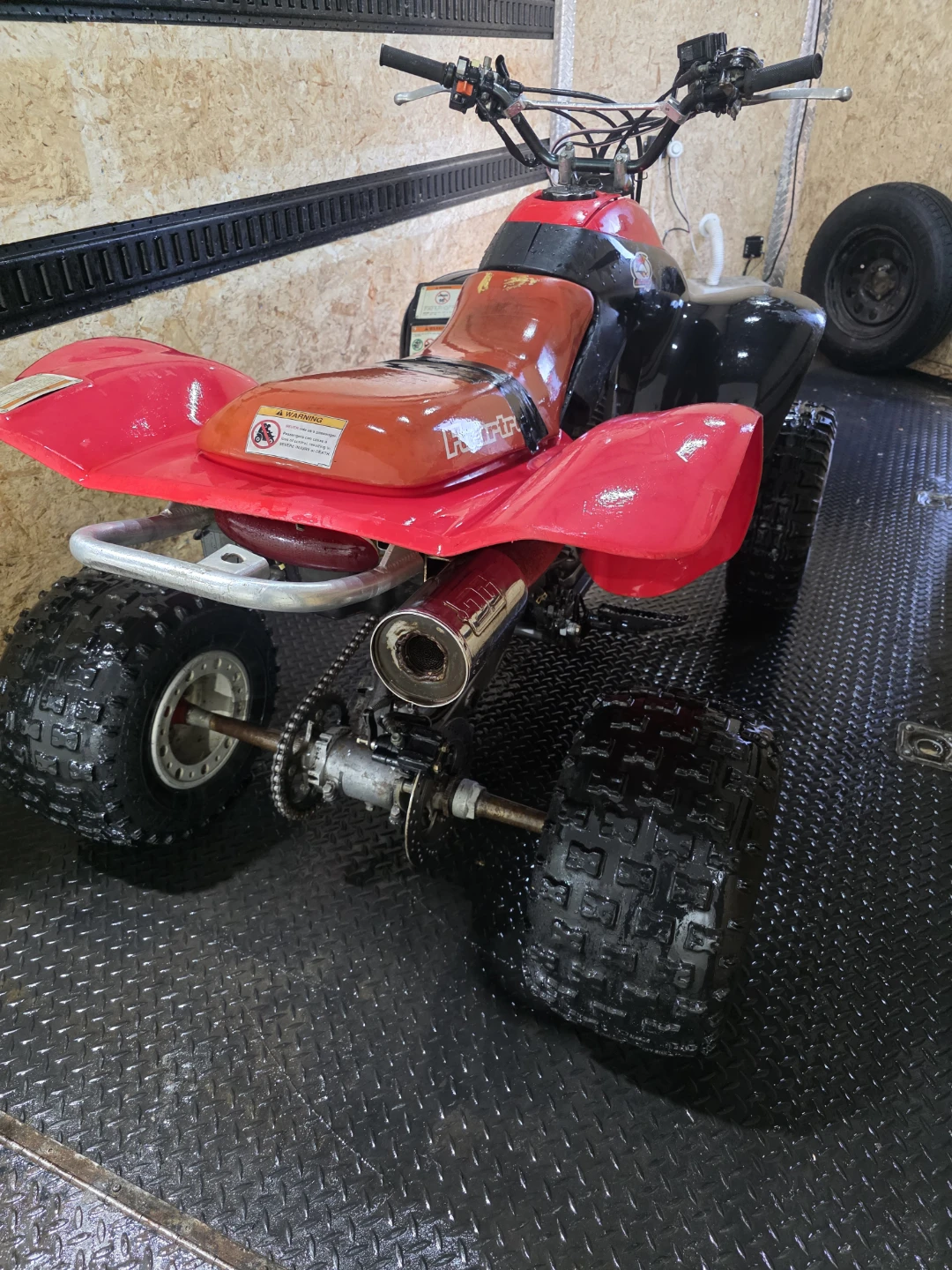 Red and Black ATV Honda 300TRX - photo 3