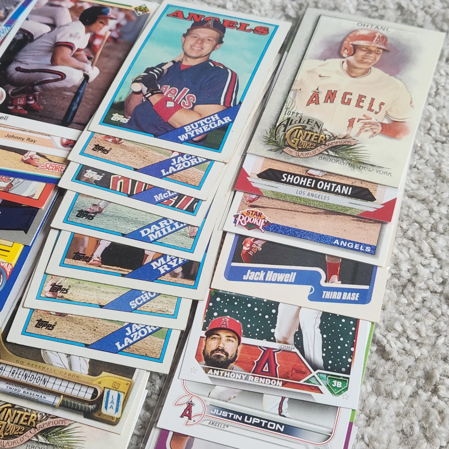 LA Angels, 100 Baseball Cards Team lot - photo 5