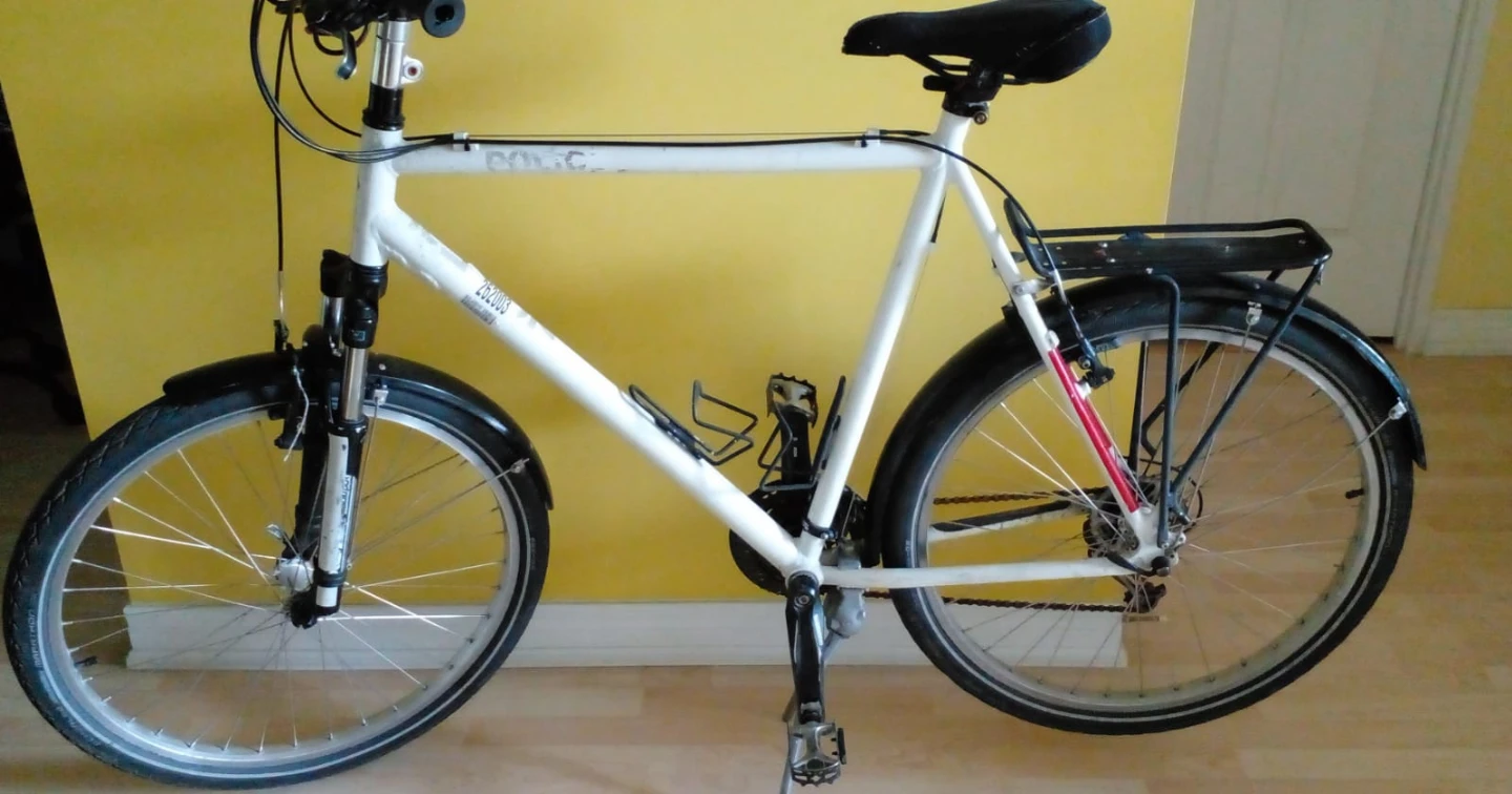 White Rogue Bicycle with Rack - photo 3