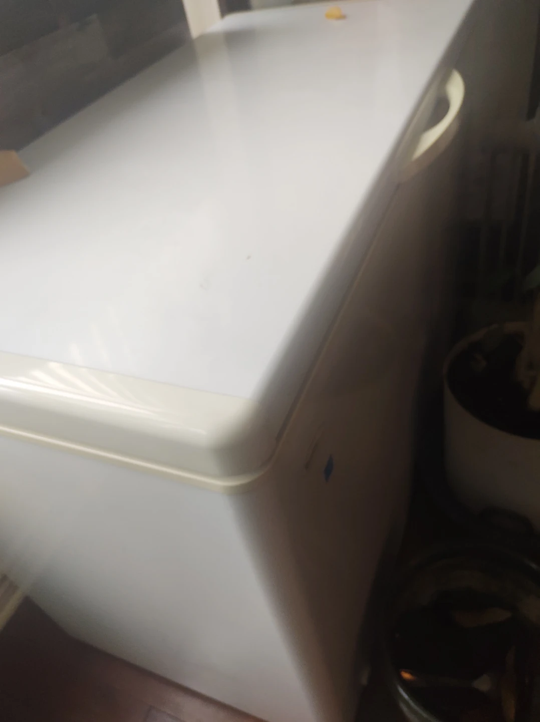 White Chest Freezer - photo 2