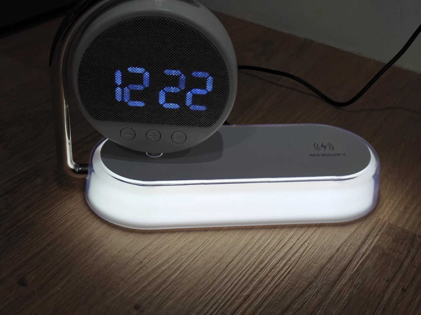 Merkury Wireless Charging Alarm Clock with Speaker - photo 2