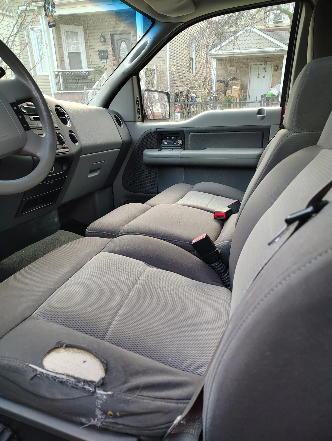 Ford F-150 Front and Rear Seat Set - photo 4