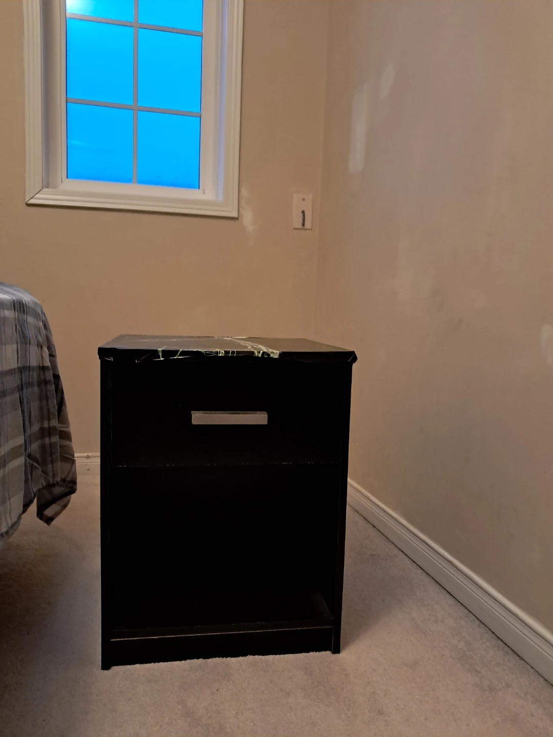 Black Night stand