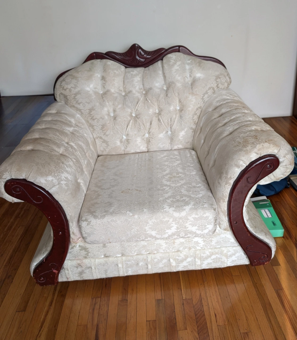 3 Piece Living Room Furniture $280 - photo 2