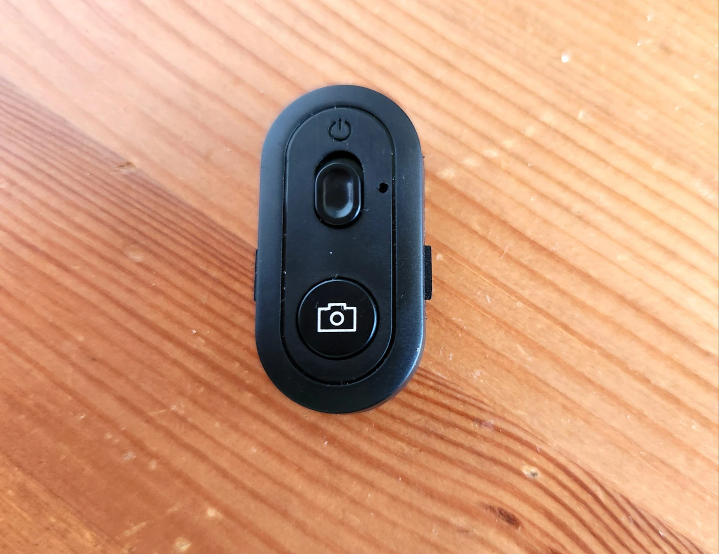 NEW ~ Wireless Microphone & Camera Remote - photo 3