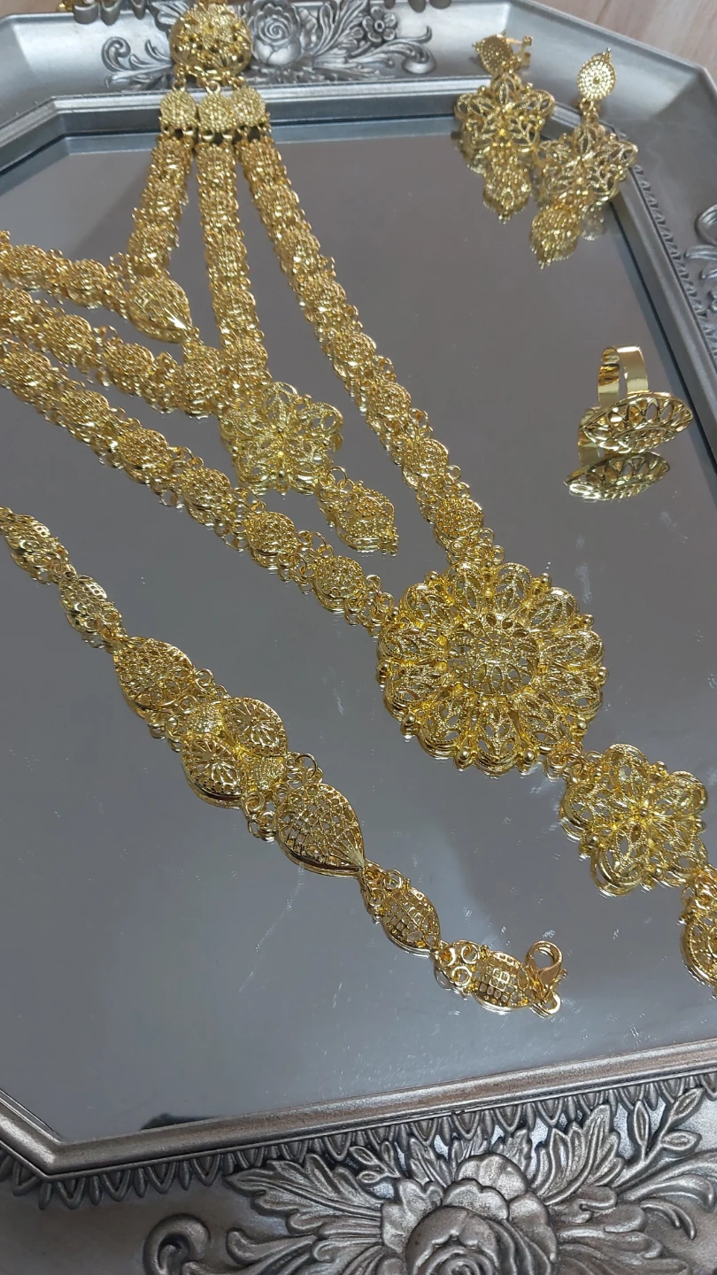 🌱BNIB Gold 3 layer neck set with bracelet, earrings, and ring