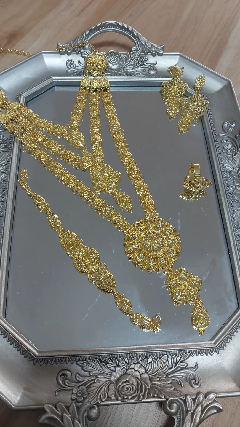 🌱BNIB Gold 3 layer neck set with bracelet, earrings, and ring - photo 2