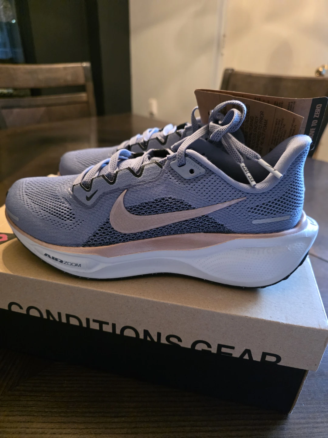 Womens New Nike Running Shoes 7.5