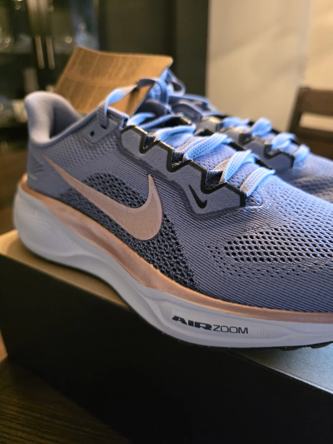 Womens New Nike Running Shoes 7.5 - photo 5