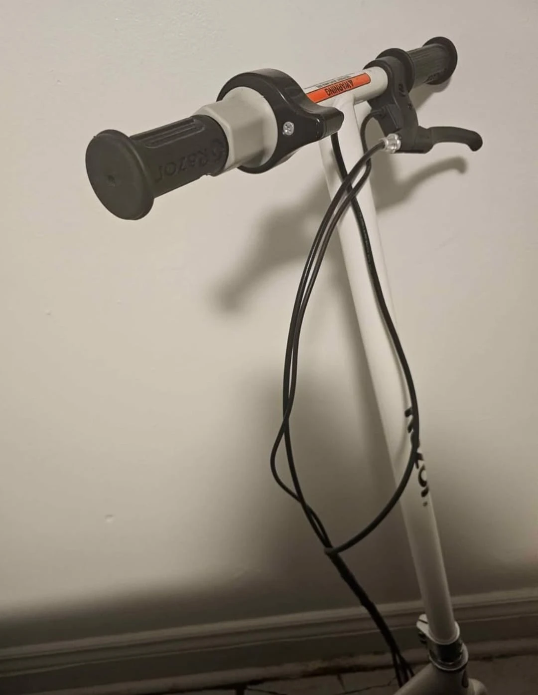 Razor Electric Scooter - photo 3