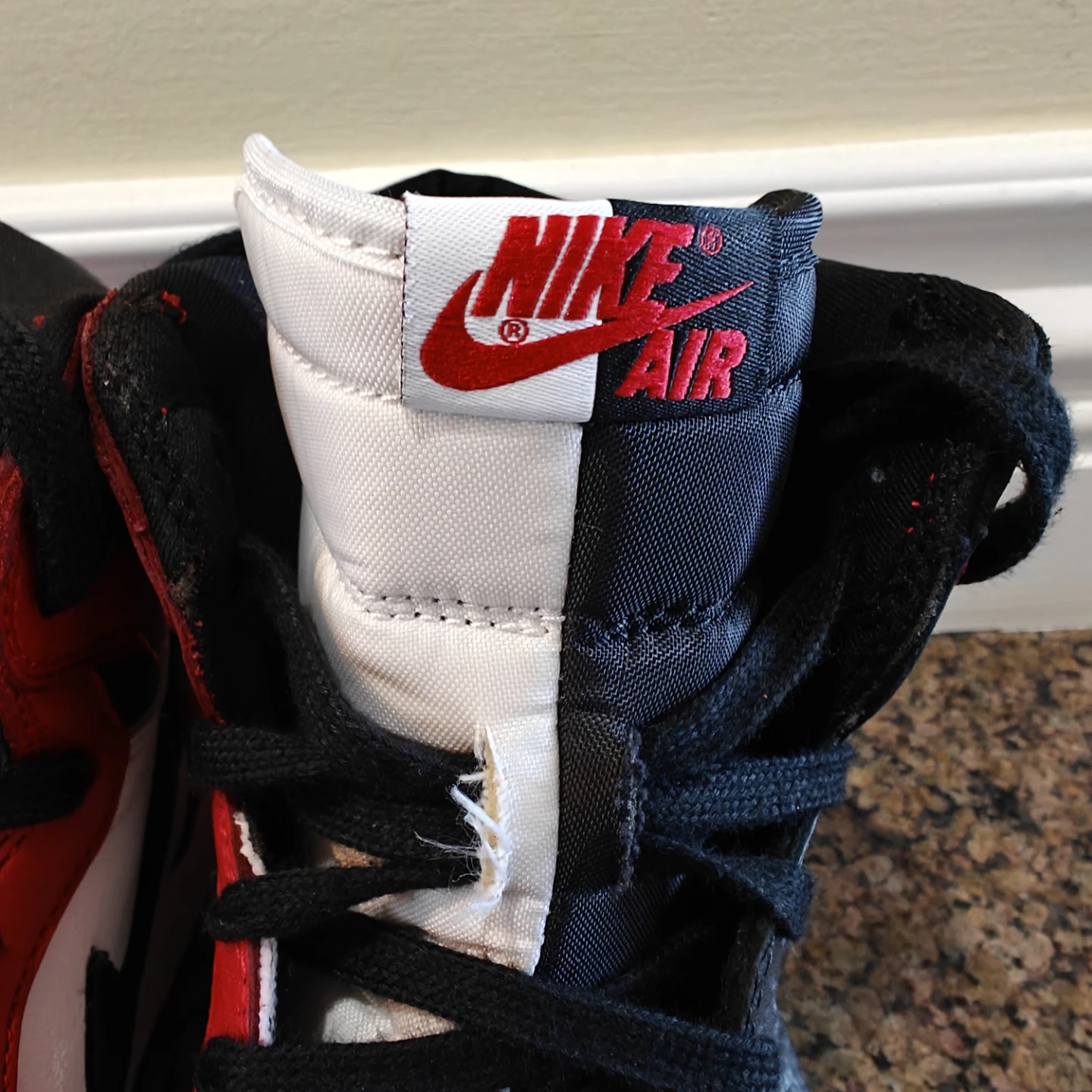 Size 10.5 Nike Air Jordan 1 Retro OG High Homage to Home - photo 5