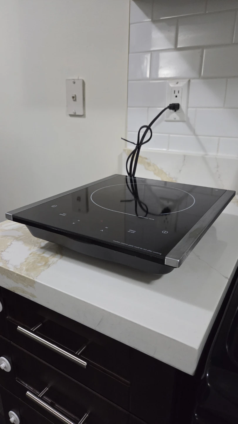 Frigidaire Gallery Portable Induction Burner - photo 3