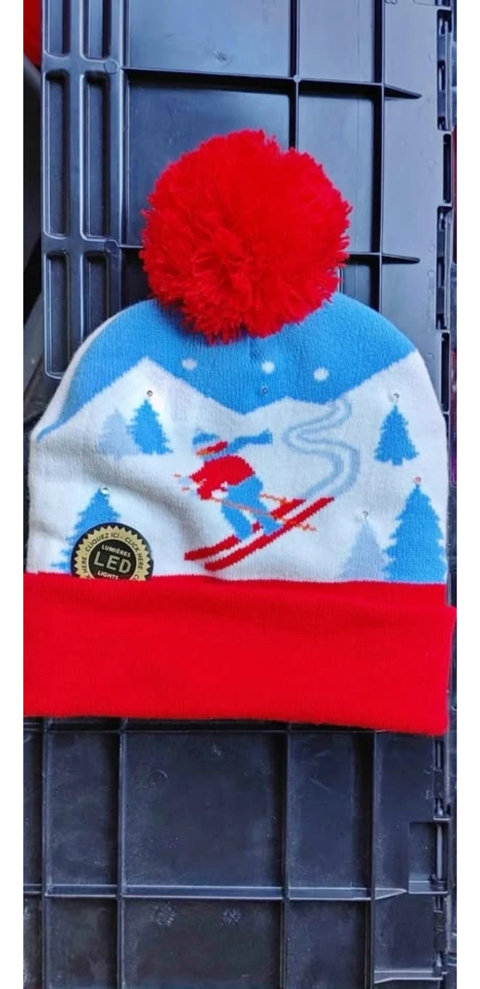 🧡New LED Ski Beanie Hat Red White Blue Pom-Pom