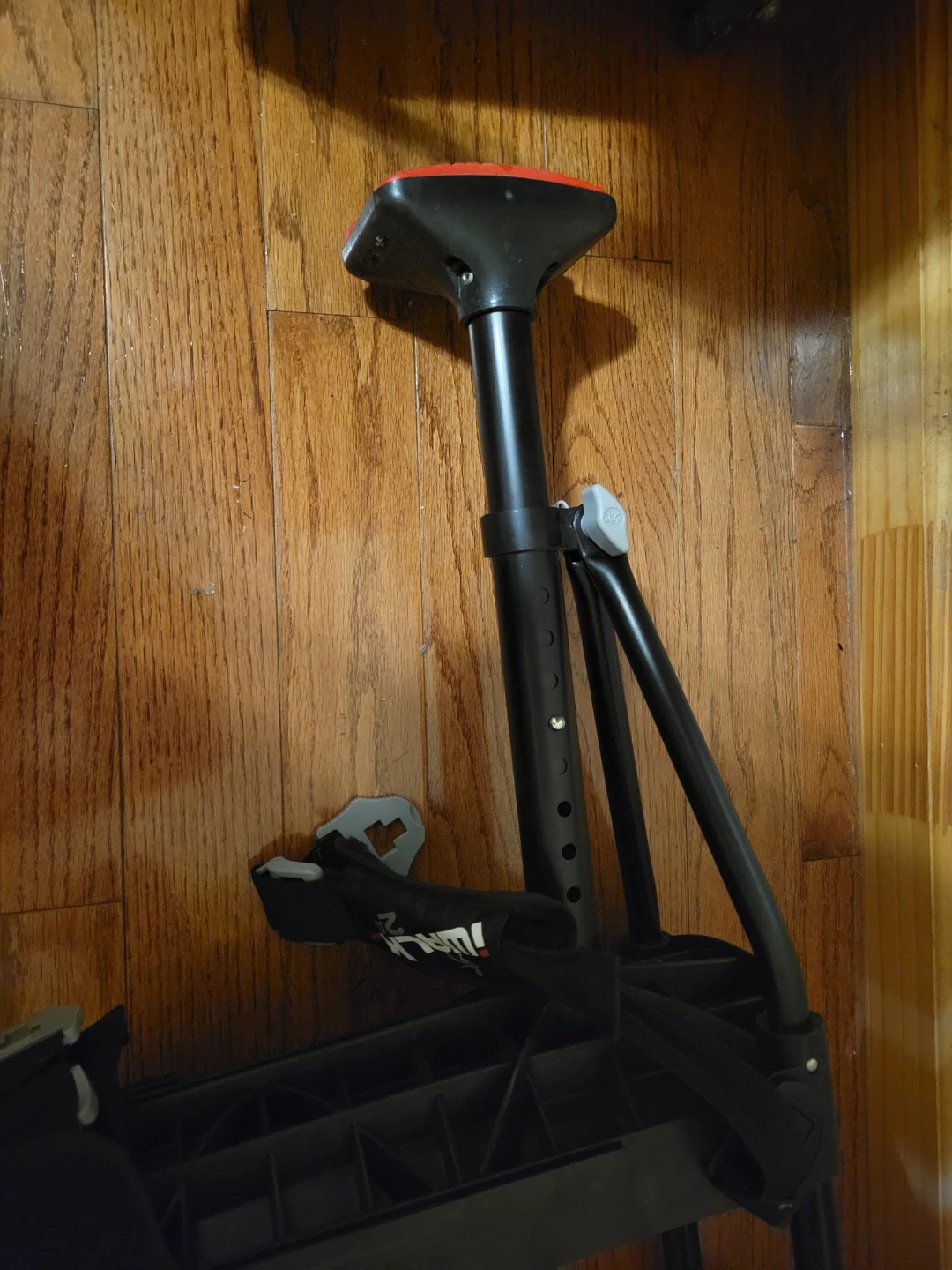iWALK 2.0 Hands-Free Crutch - photo 4