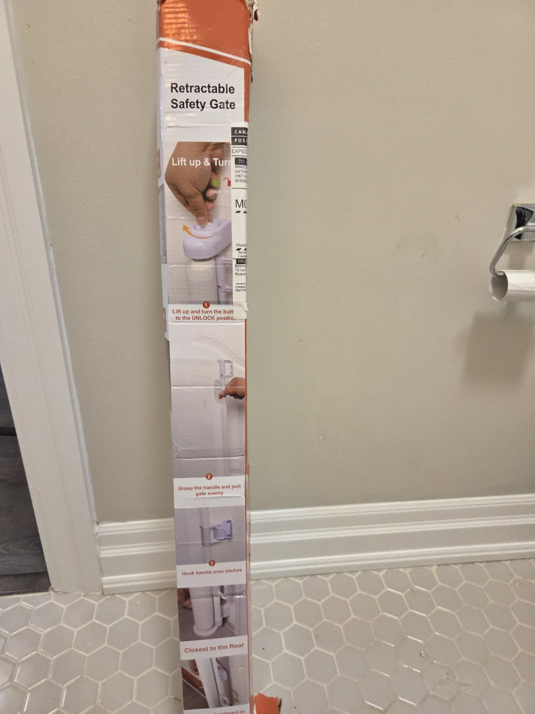 Retractable Baby Gate for Stairs and Outdoors - photo 2