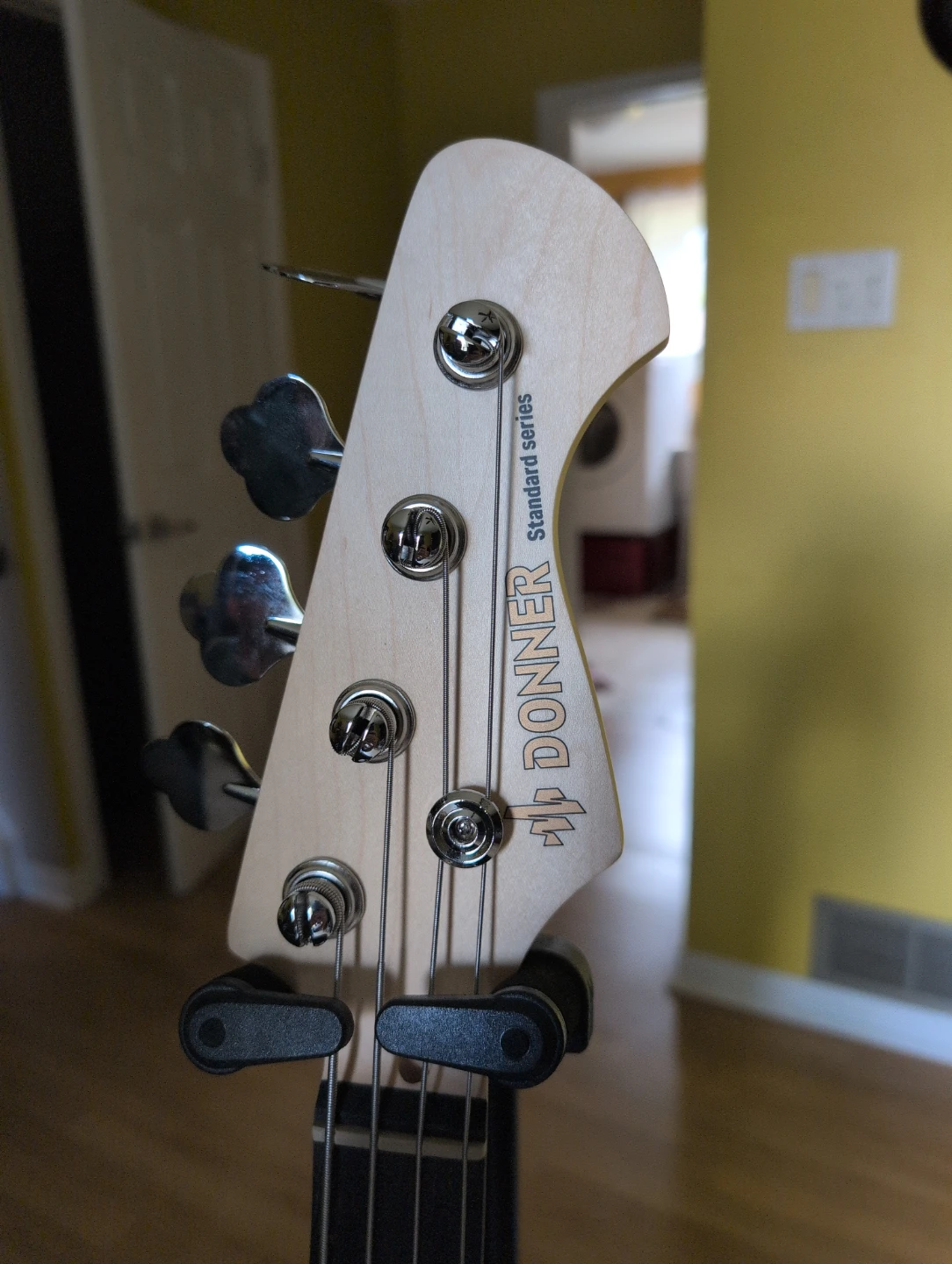 Donner Electric Bass Guitar - Black - photo 4