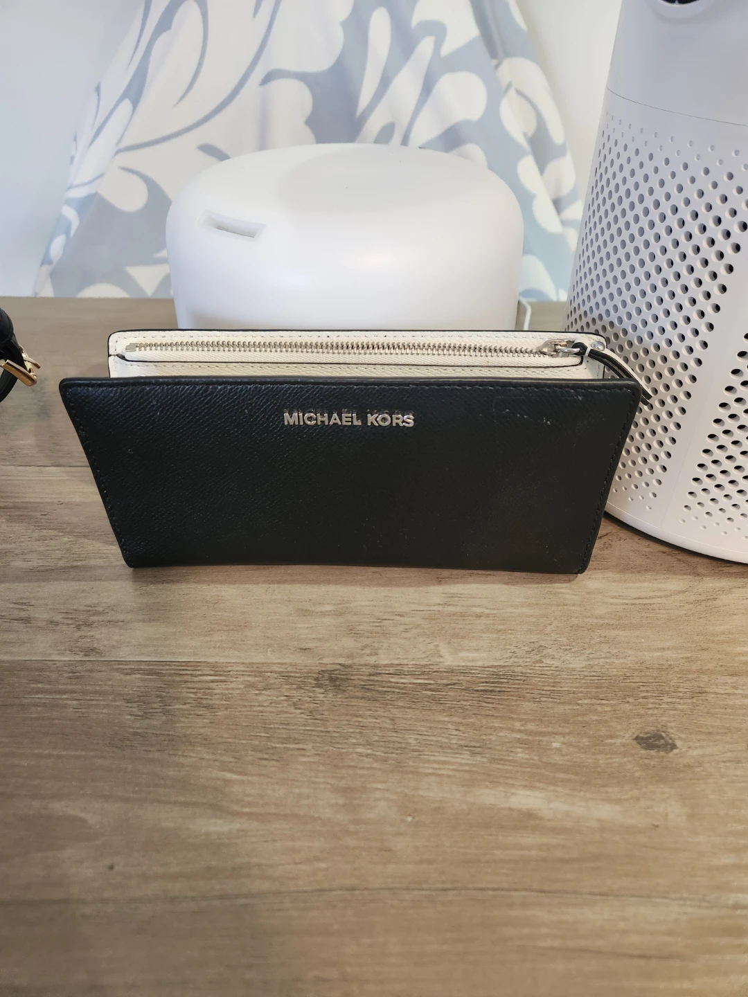 Michael Kors Black Leather Wallet - photo 3