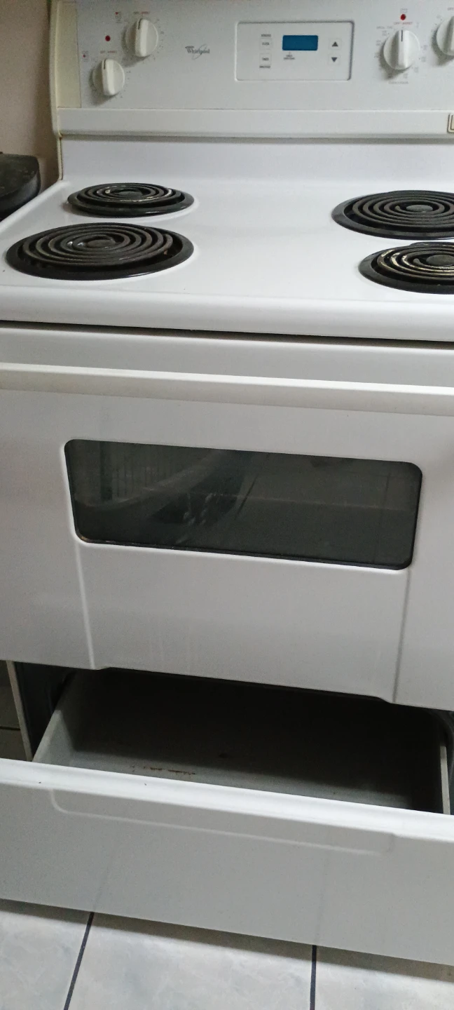 Whirlpool stove in good working condition