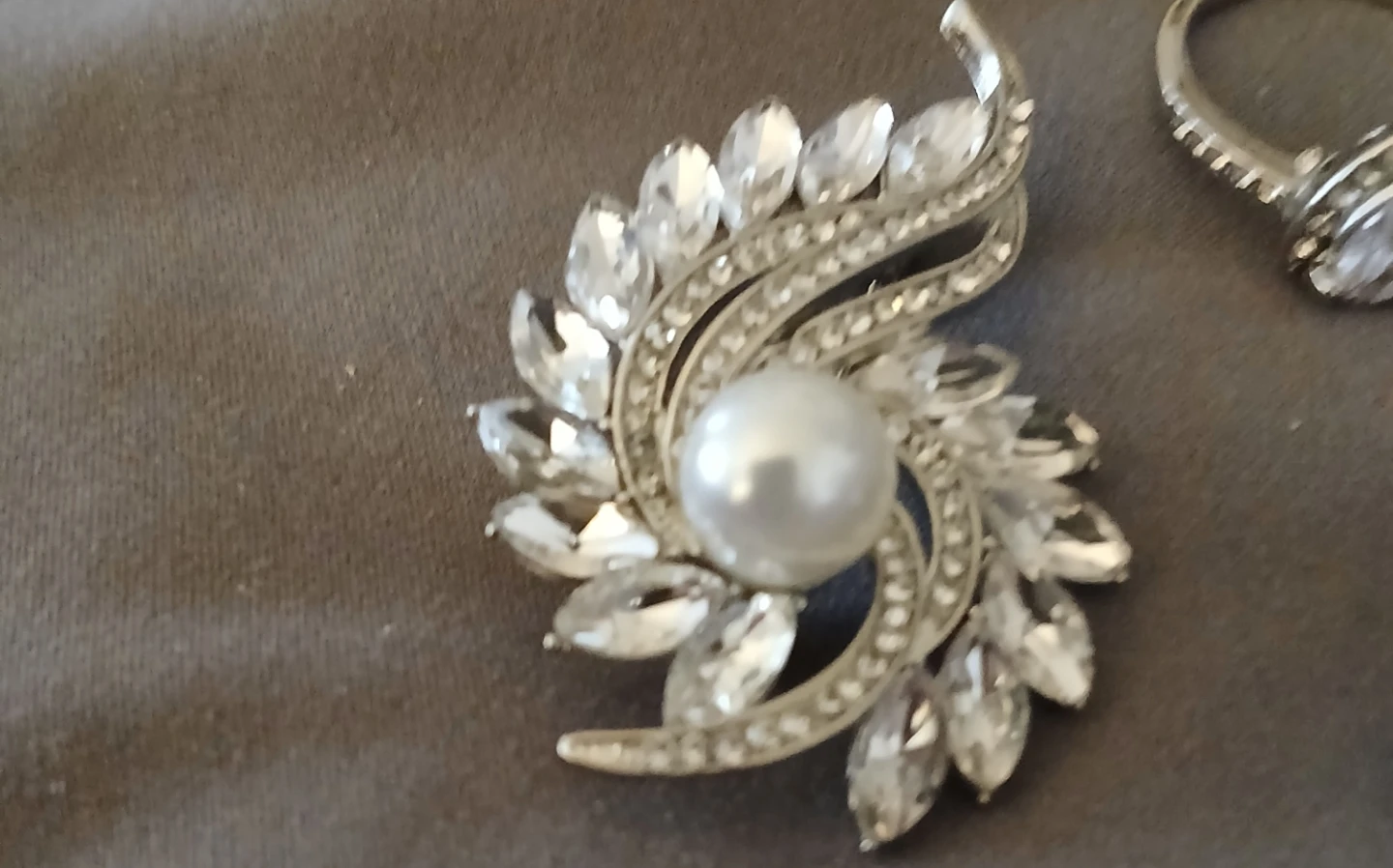 Brooch, Ring, and Pendant Set - photo 3