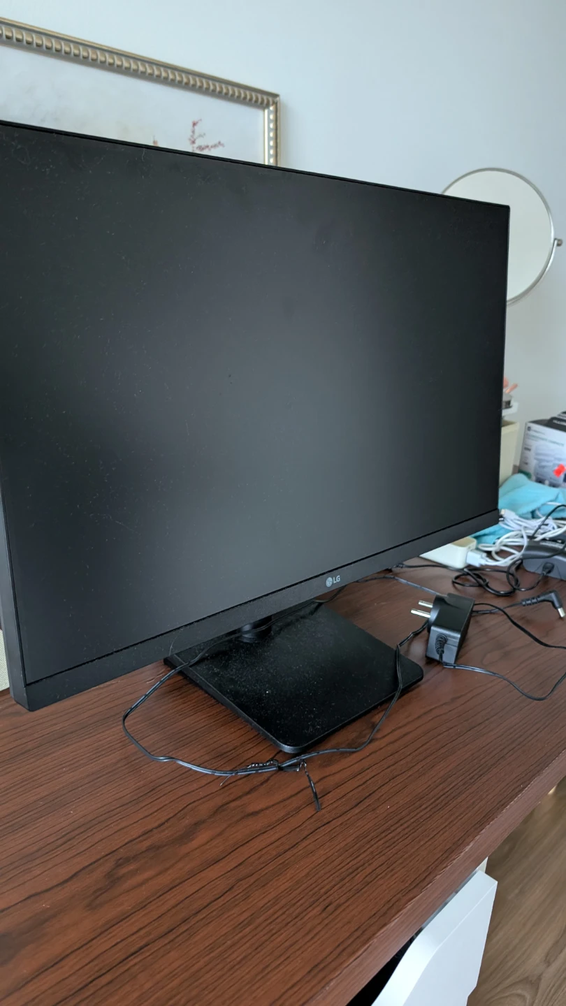 24" LG Monitor