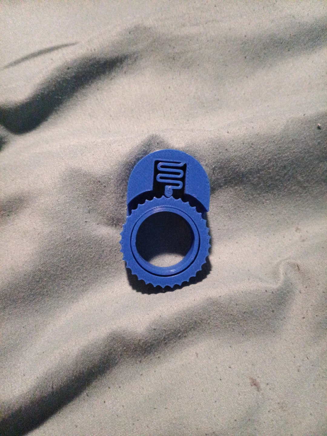 Blue 3D ratchet fidget