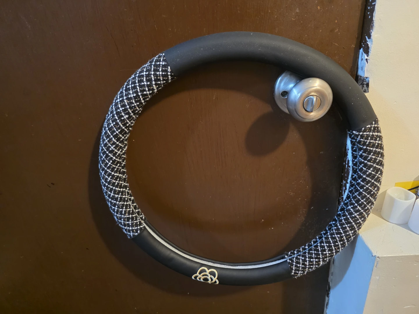 Black and White Pattern Steering Wheel Cover