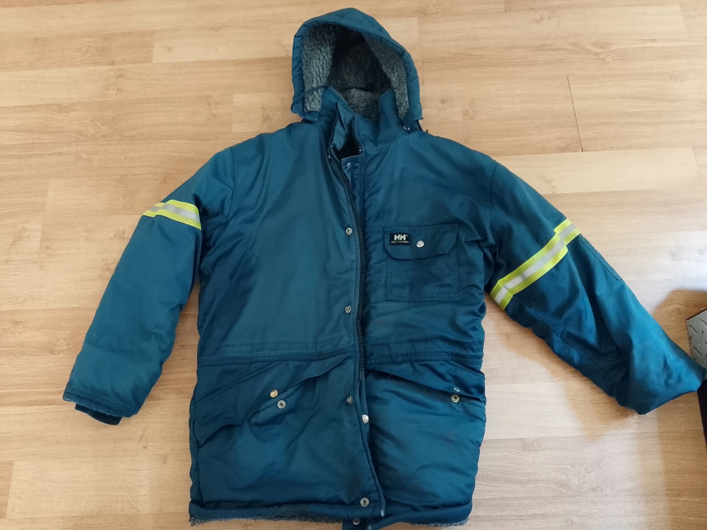 Helly Hansen Insulated Bib Overalls and Parka - photo 3