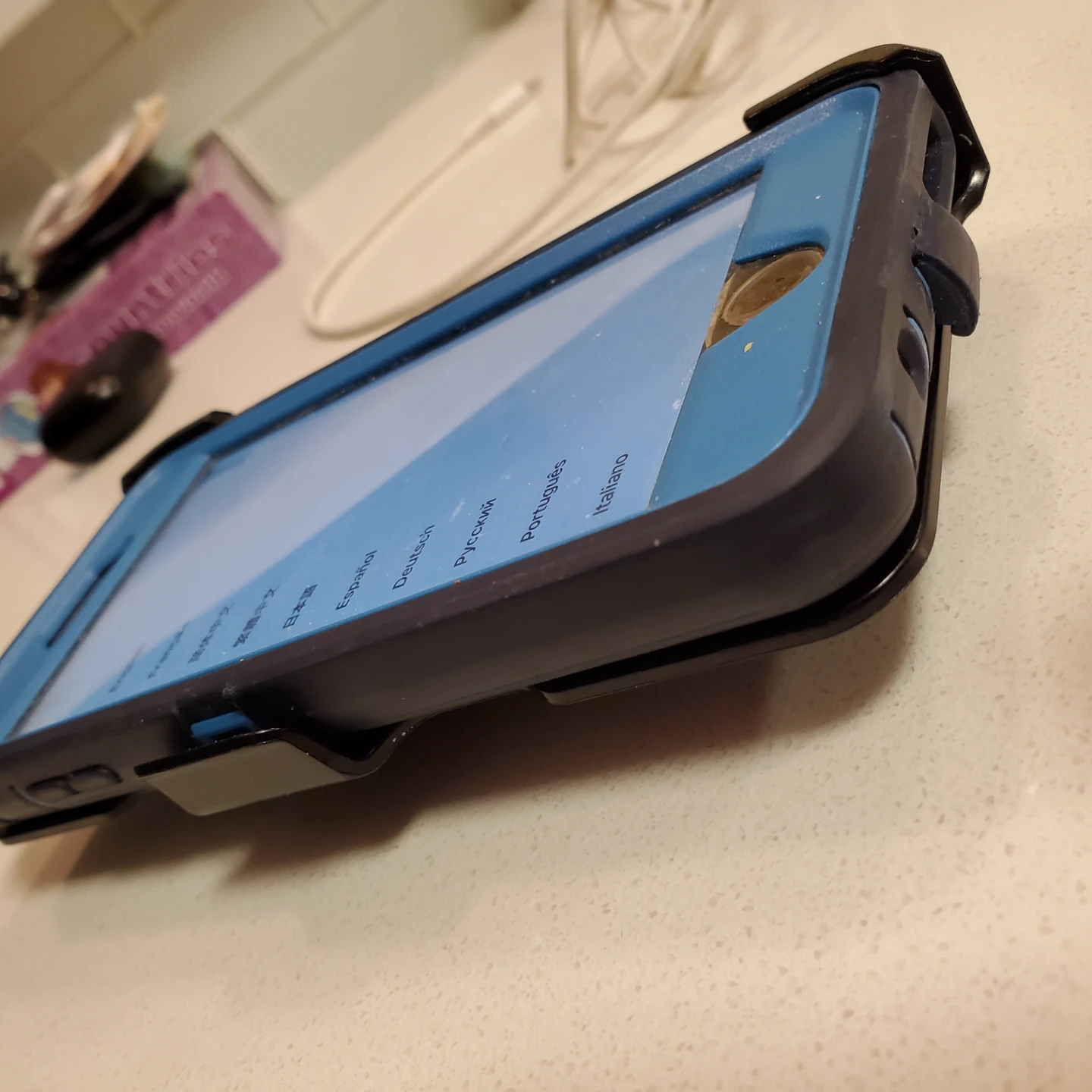 iPhone 6S with otterbox - photo 3
