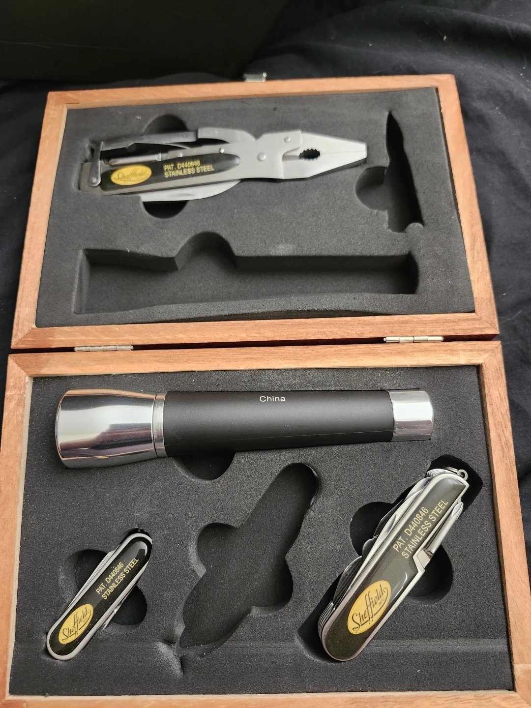 Sheffield Multi-tool and Flashlight Set - photo 3