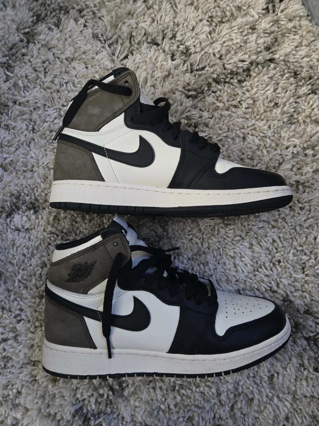 Air Jordan 1 Mid SE 'Light Smoke Grey' - photo 3