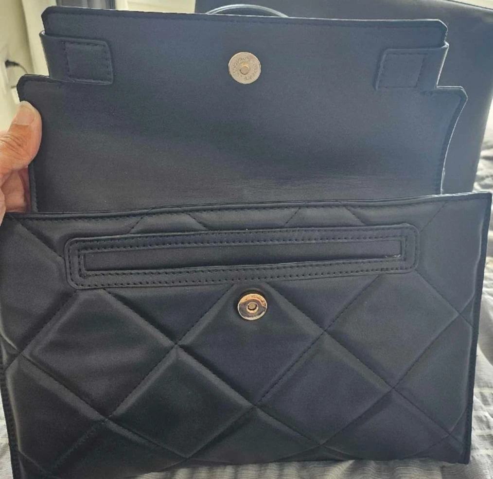 Guess Black Quilted Handbag - photo 2