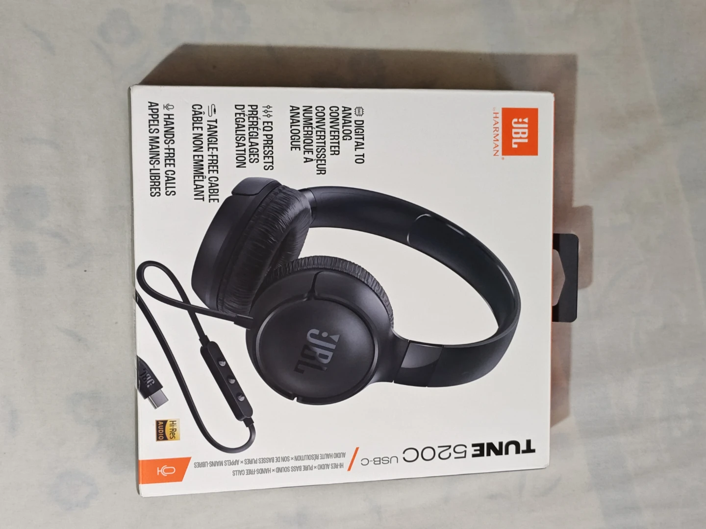 JBL TUNE 520BT Wireless Headphones