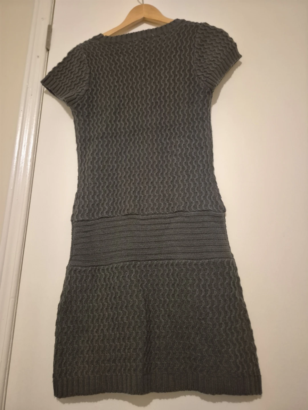 Ambiance Apparel Grey Knit Dress with Pockets Size M - photo 2