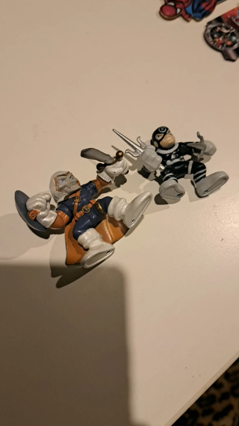 Marvel Super Hero Squad Action Figures - Taskmaster & Bullseye