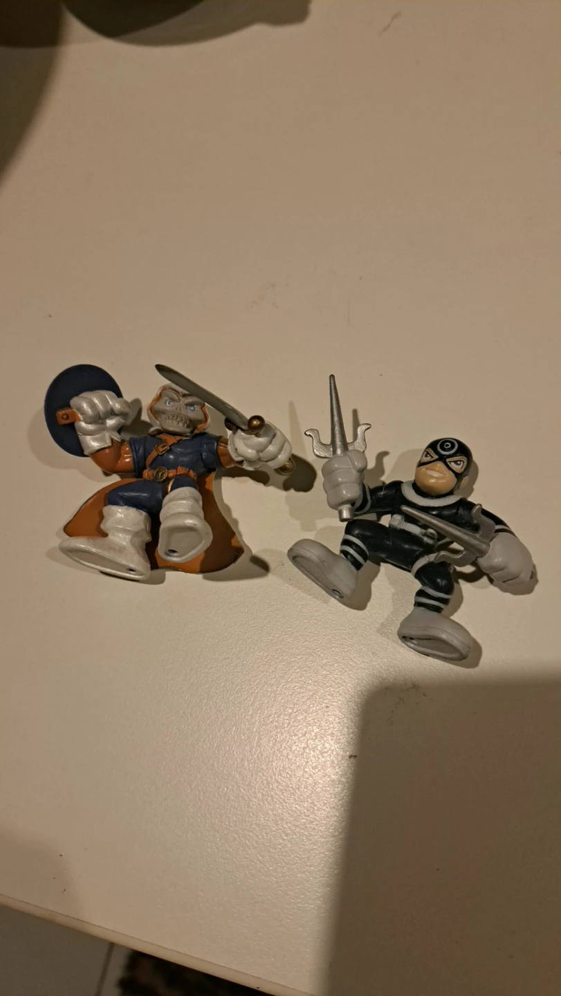 Marvel Super Hero Squad Action Figures - Taskmaster & Bullseye - photo 2