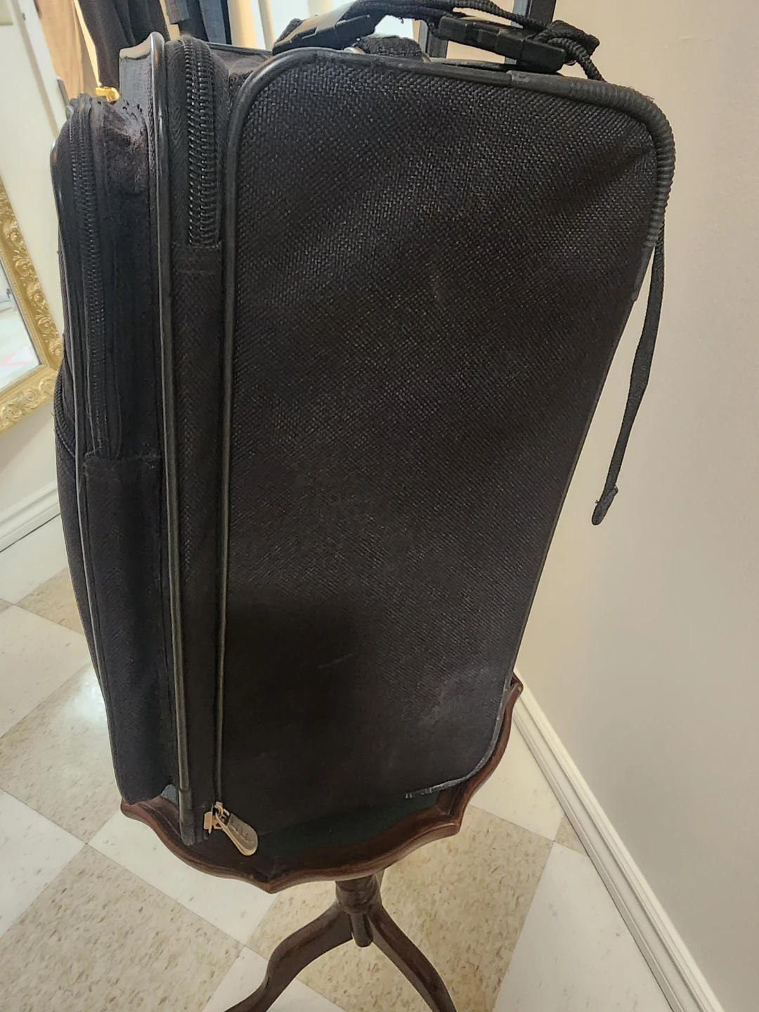 Black Carry On Suitcase $10 Keswick - photo 4
