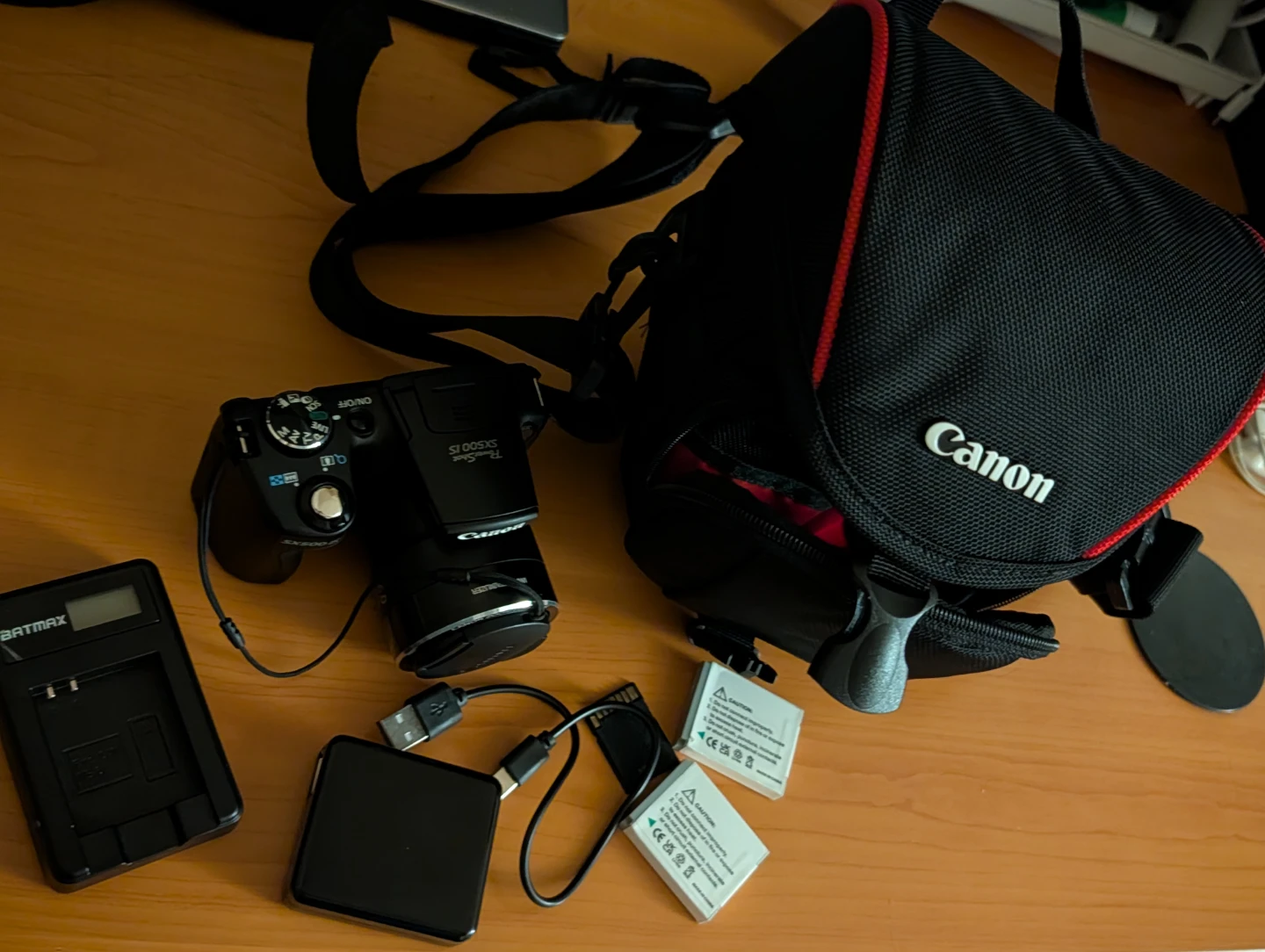 Canon PowerShot SX500 IS Digital Camera with Case