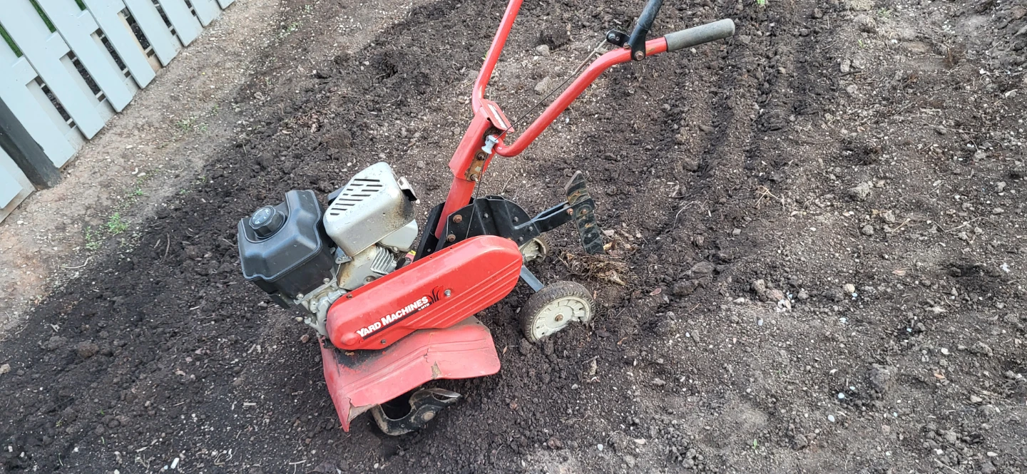 Yard Machines Tiller - photo 3