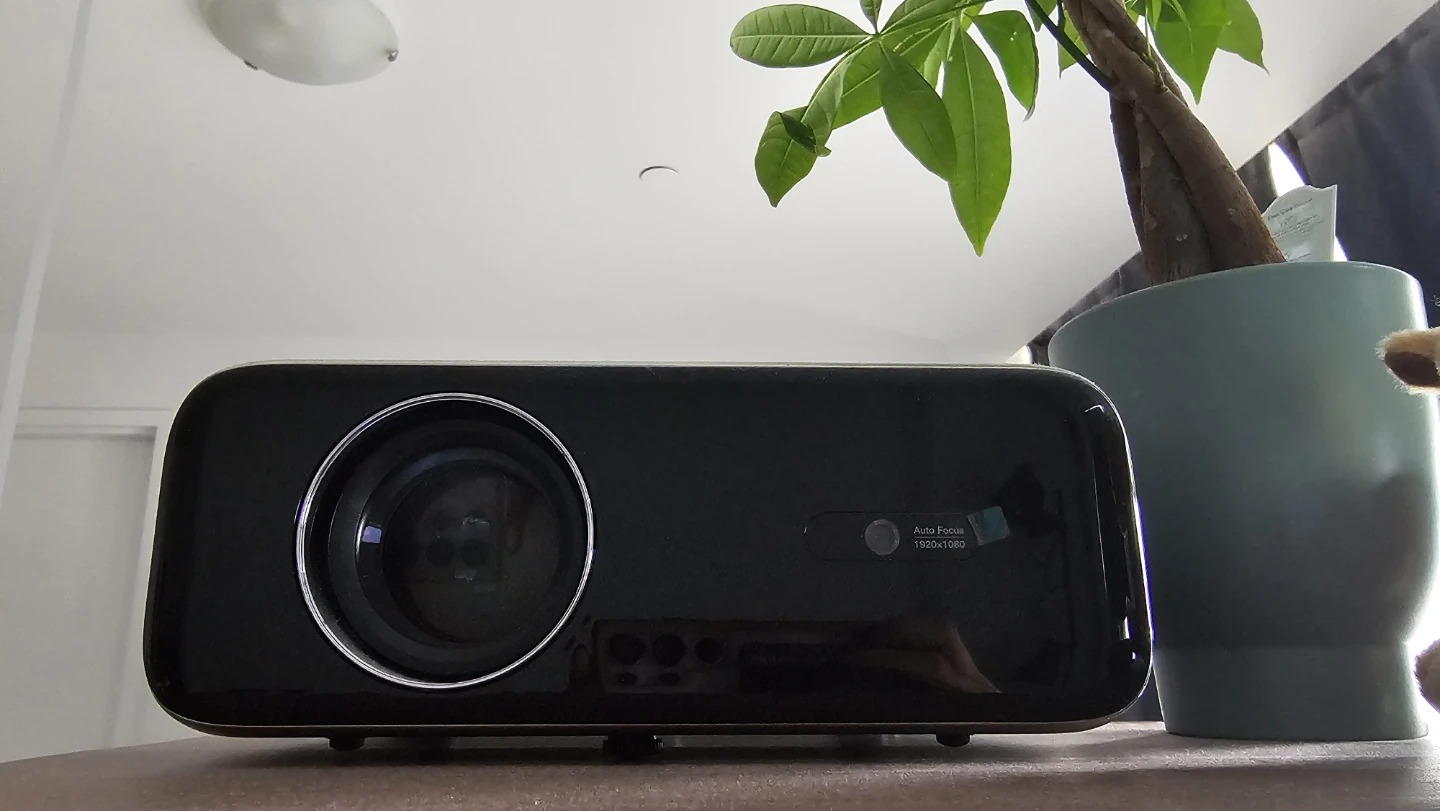 Black Auto Focus Projector 1920x1080 (fast pickup) - photo 2