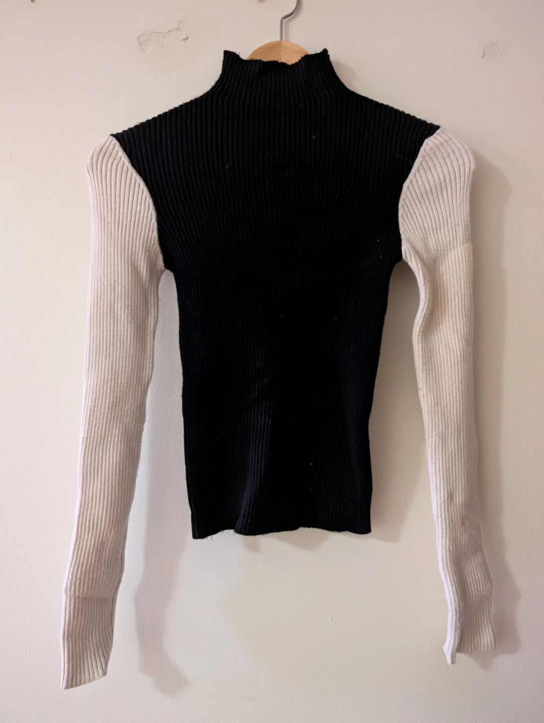 Zara Black and Cream Ribbed Mock Neck Sweater - Size S