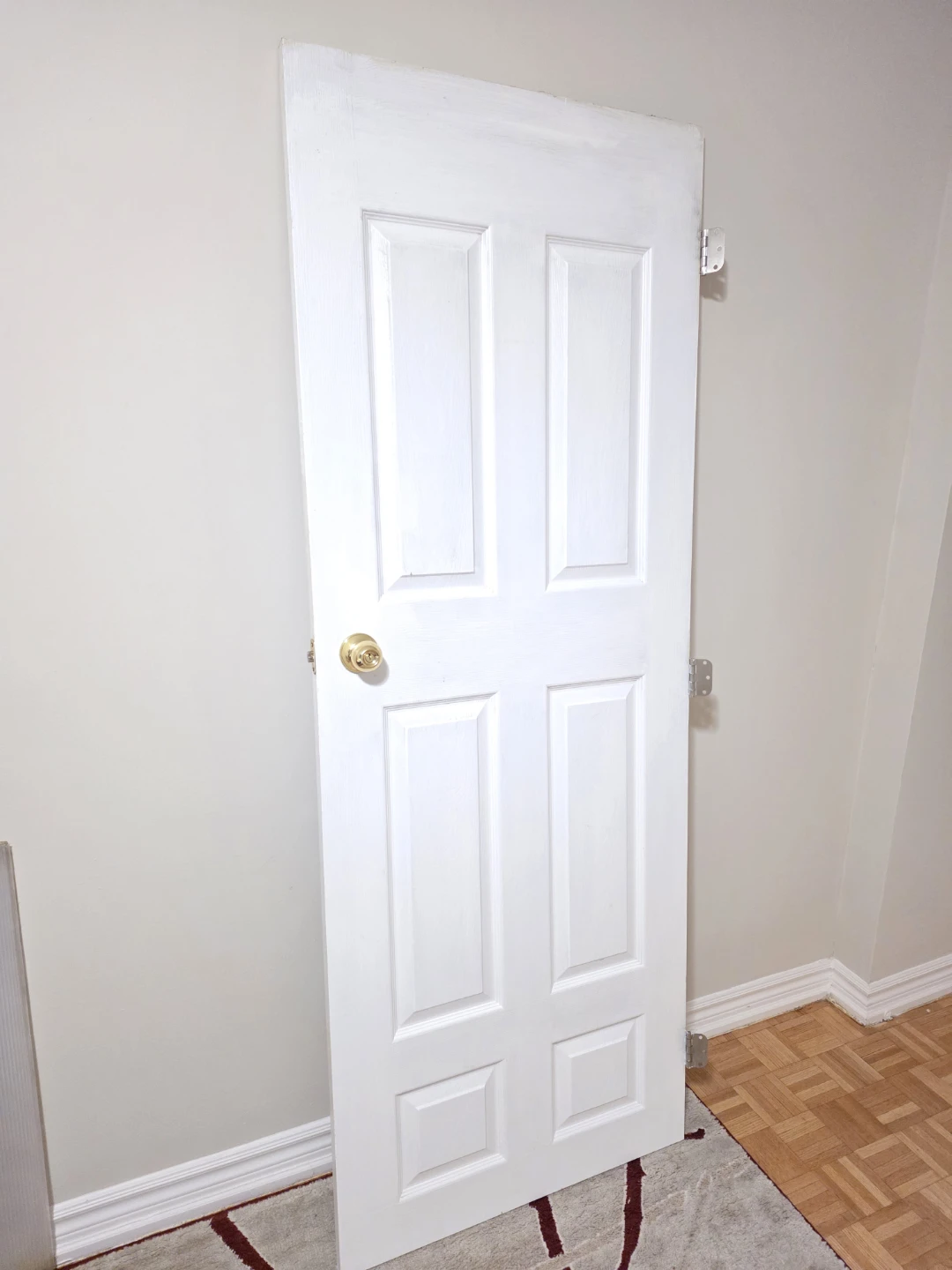 White 4-Panel Interior Door with Gold Knob - photo 2
