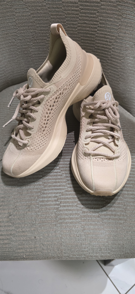 Lululemon Women's Running Shoes - Beige 🌱