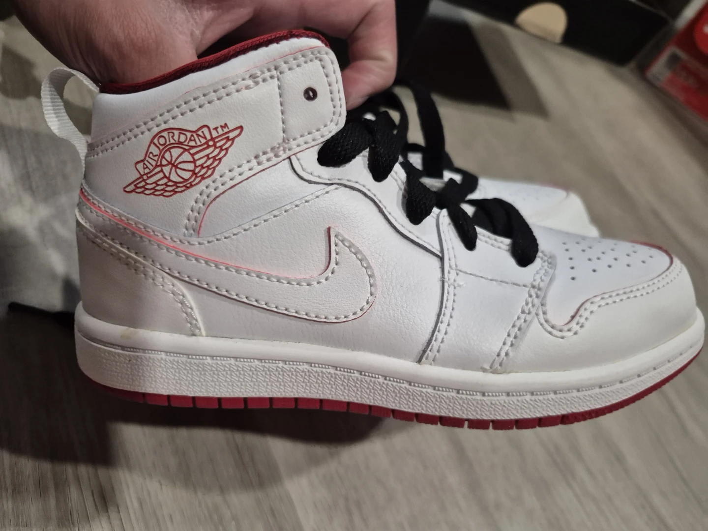 [NEW] Jordan 1 Mid BP White/Gym Red-Black Toddler Shoes 12C - photo 4
