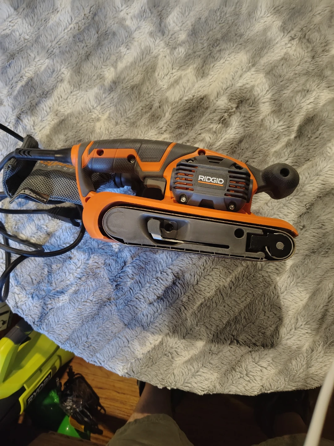 RIDGID Automatic Belt Sander with Dust Bag