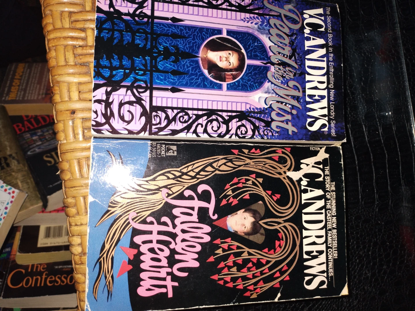 V.C. Andrews Books: Pearl in the Mist & Fallen Hearts