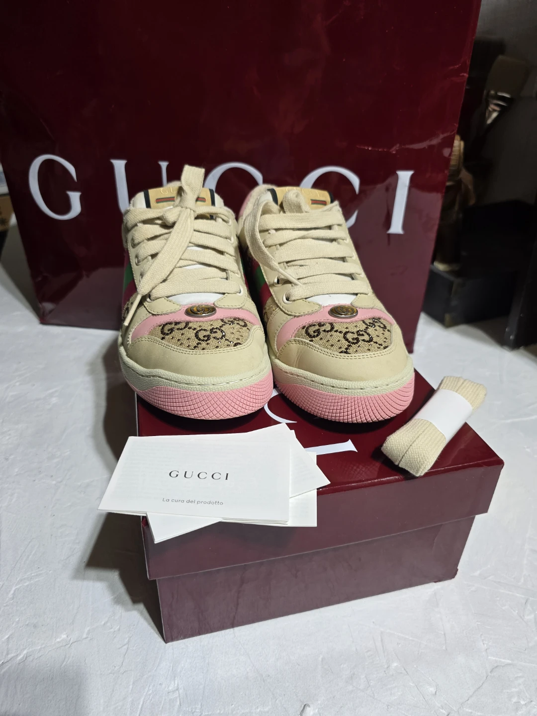 Gucci Women's Beige GG Canvas Low Top Sneakers