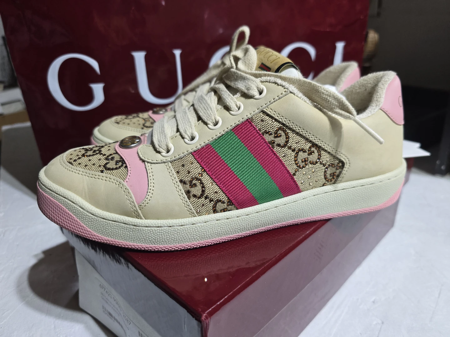 Gucci Women's Beige GG Canvas Low Top Sneakers - photo 5